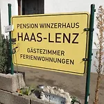 Winzerhaus Zell-mosel 招待所 3*